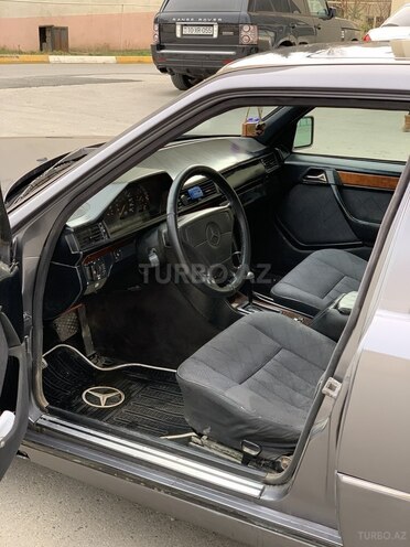 Mercedes E 220 1994, 441,000 km - 2.2 l - Bakı