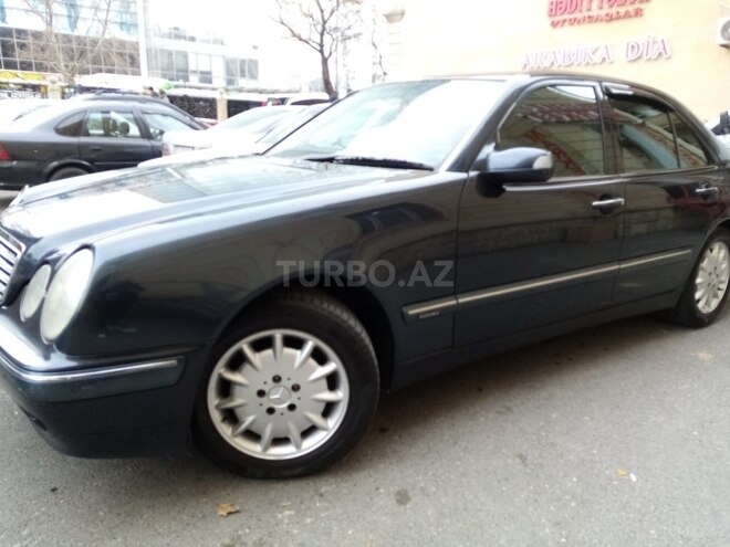 Mercedes E 220 2000, 305,000 km - 0.2 l - Bakı