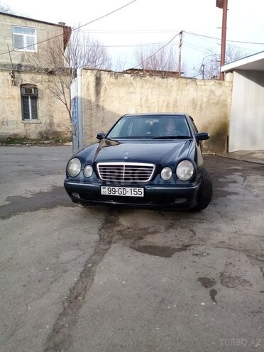 Mercedes E 220 2000, 305,000 km - 0.2 l - Bakı