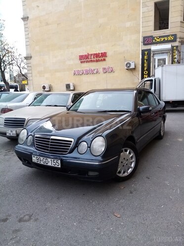 Mercedes E 220 2000, 305,000 km - 0.2 l - Bakı