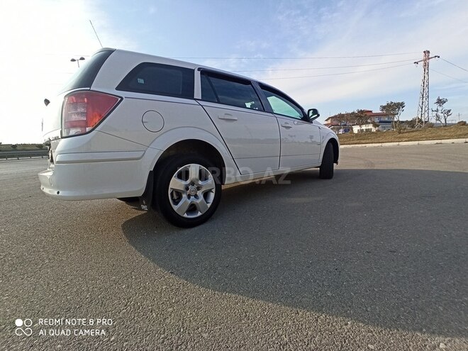 Opel Astra 2010, 148,000 km - 1.4 l - Bakı