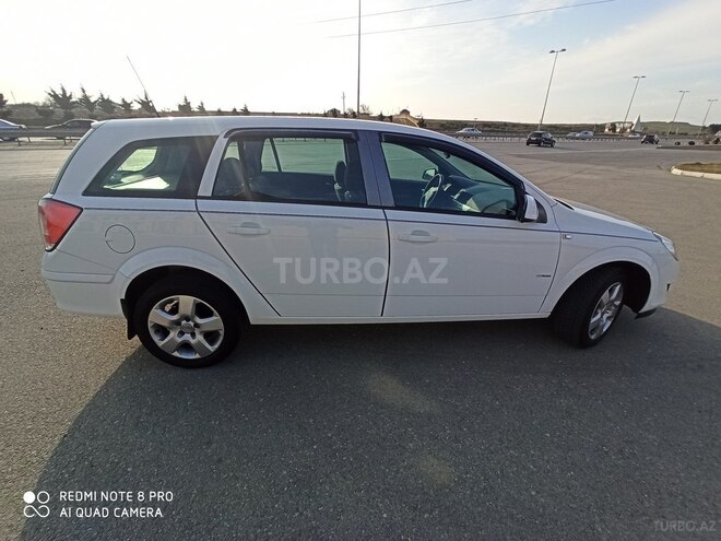 Opel Astra 2010, 148,000 km - 1.4 l - Bakı