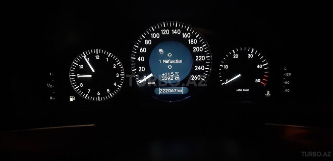 Mercedes E 270 2002, 212,067 km - 2.7 l - İmişli