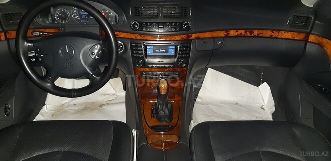 Mercedes E 270 2002, 212,067 km - 2.7 l - İmişli