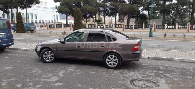 Opel Vectra 1998, 210,000 km - 2.0 л - Oğuz
