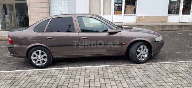 Opel Vectra 1998, 210,000 km - 2.0 л - Oğuz