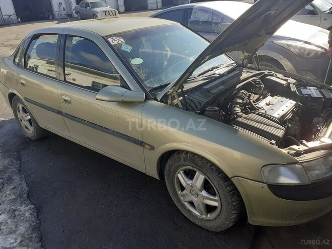 Opel Vectra 1997, 280,000 km - 1.8 l - Qəbələ