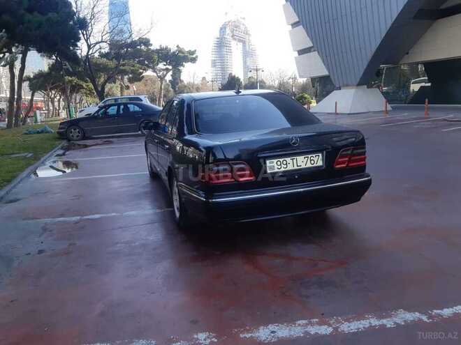 Mercedes E 320 2000, 267,000 km - 3.2 л - Bakı