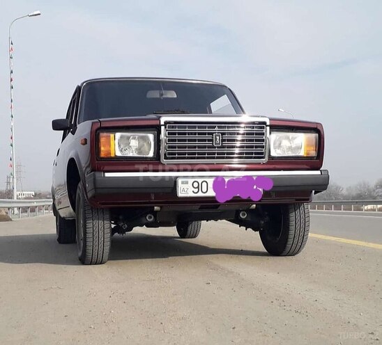 LADA (VAZ) 2107 2009, 150,000 km - 1.6 л - Salyan