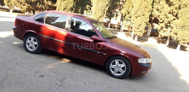 Opel Vectra 1997, 285,000 km - 2.0 l - Gəncə