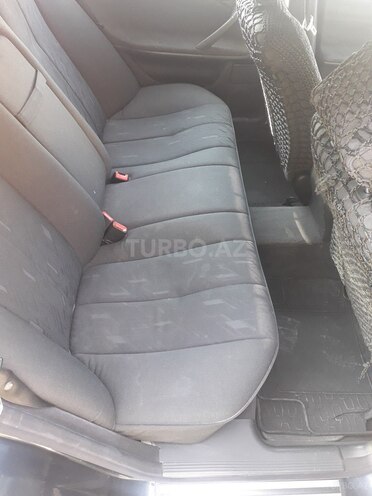 Mercedes E 220 2000, 307,000 km - 2.2 l - Bakı