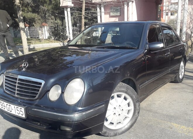 Mercedes E 220 2000, 307,000 km - 2.2 l - Bakı