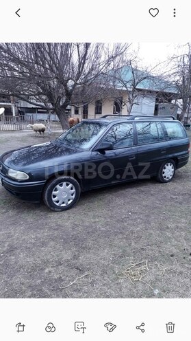 Opel Astra 1993, 585,000 km - 1.6 l - Şəki