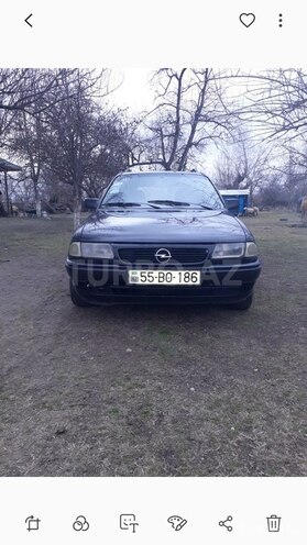 Opel Astra 1993, 585,000 km - 1.6 l - Şəki