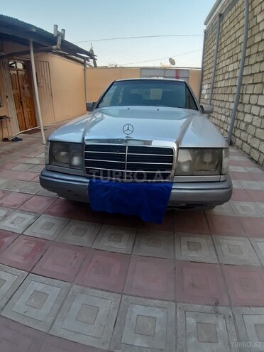 Mercedes E 250 1991, 454,845 km - 2.5 l - Gəncə
