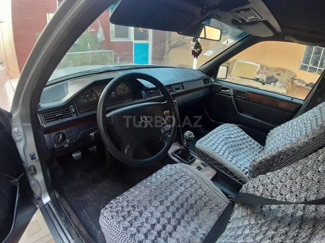 Mercedes E 250 1991, 454,845 km - 2.5 l - Gəncə