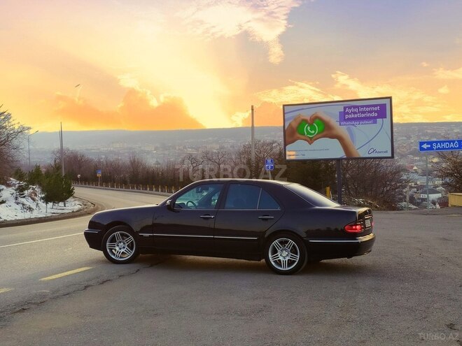 Mercedes E 270 2001, 390,000 km - 2.7 l - Qusar