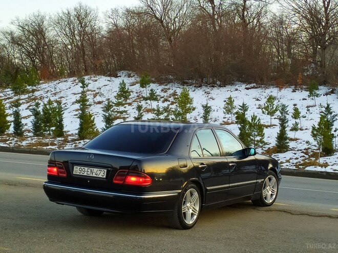 Mercedes E 270 2001, 390,000 km - 2.7 l - Qusar