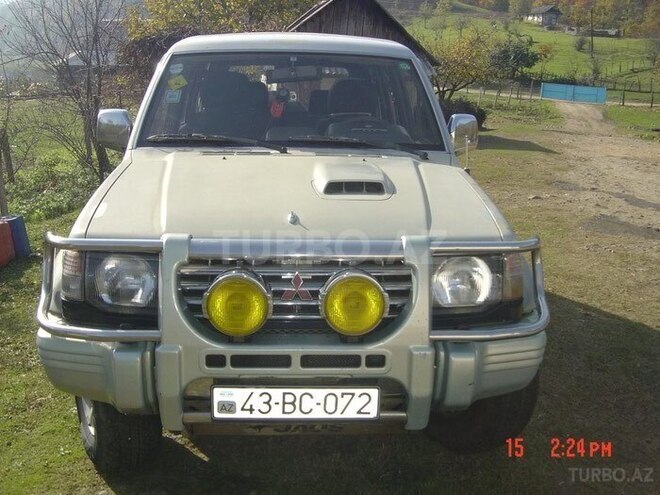 Mitsubishi Pajero 1995, 421,321 km - 2.8 l - Lerik