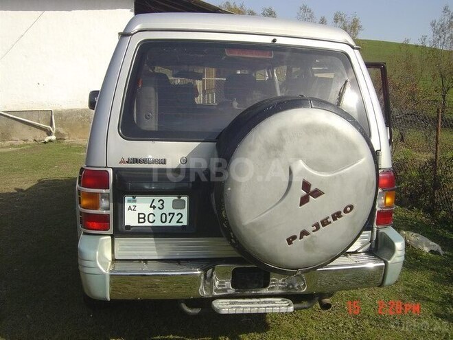 Mitsubishi Pajero 1995, 421,321 km - 2.8 l - Lerik