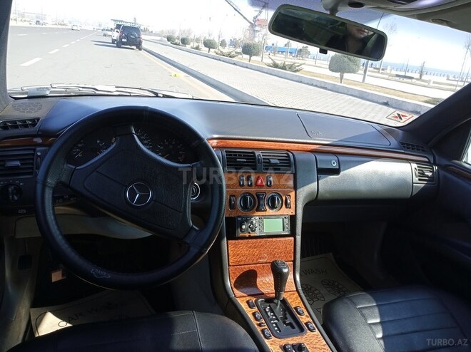 Mercedes E 240 1998, 248,000 km - 2.4 л - Bakı