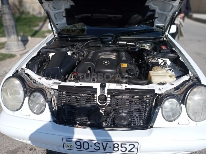 Mercedes E 240 1998, 248,000 km - 2.4 л - Bakı