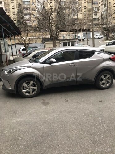 Toyota C-HR 2019, 1,500 km - 1.2 l - Bakı