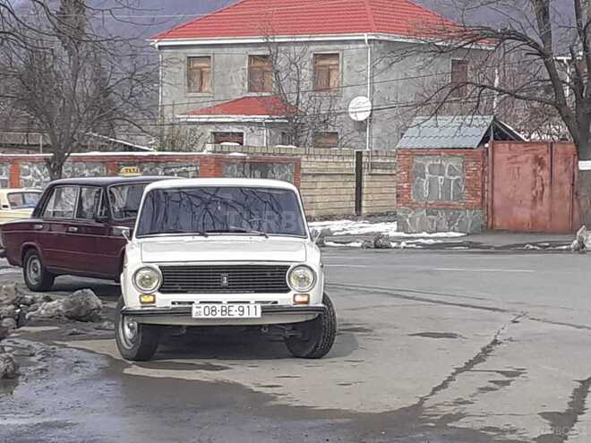 LADA (VAZ) 21011 1976, 178,000 km - 1.3 l - Qax