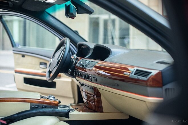 BMW 745 2004, 153,000 km - 4.4 l - Bakı