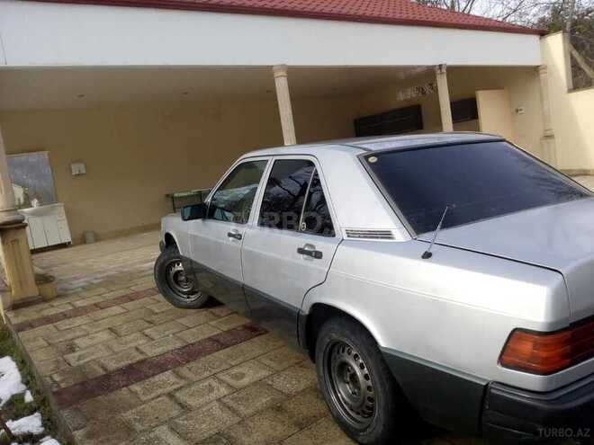 Mercedes 190 1990, 500,000 km - 2.0 л - Quba