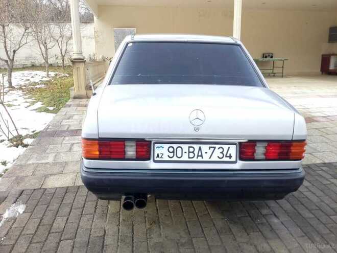 Mercedes 190 1990, 500,000 km - 2.0 л - Quba