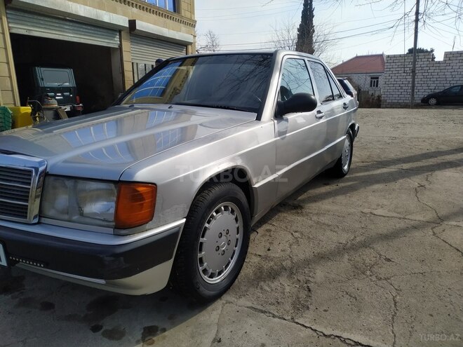 Mercedes 190 1992, 235,000 km - 1.8 l - Qazax