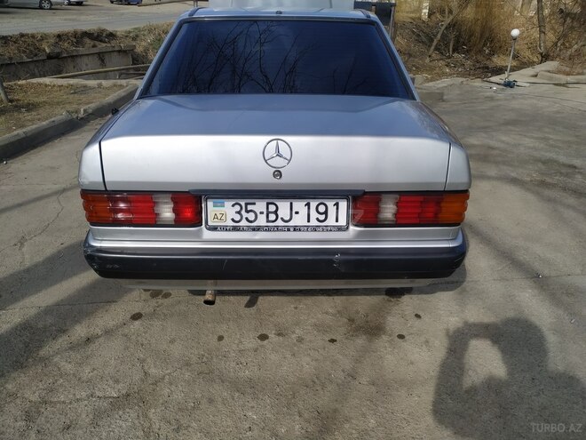 Mercedes 190 1992, 235,000 km - 1.8 l - Qazax