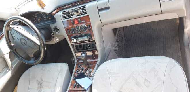 Mercedes E 220 1998, 357,000 km - 2.2 l - Bakı