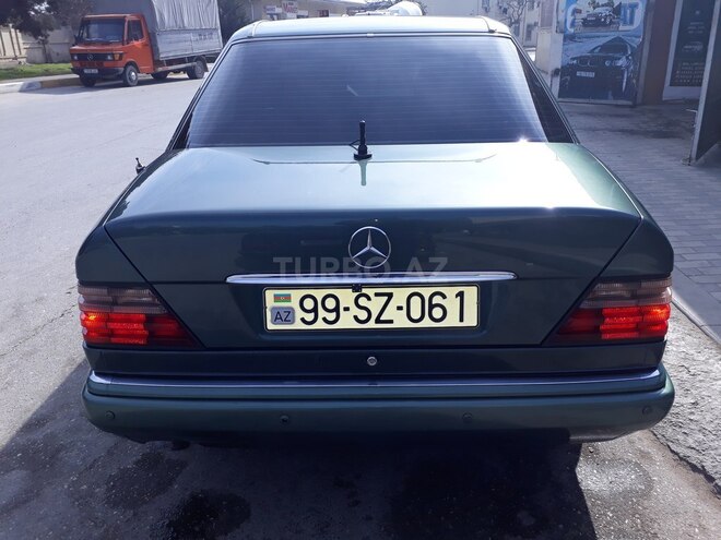 Mercedes E 220 1994, 222,000 km - 2.2 l - Bakı
