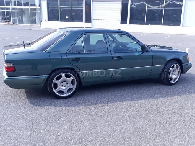 Mercedes E 220 1994, 222,000 km - 2.2 l - Bakı