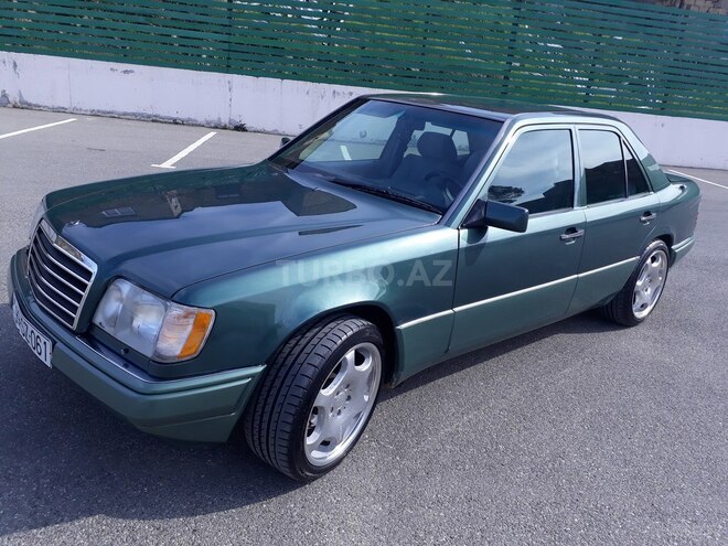 Mercedes E 220 1994, 222,000 km - 2.2 l - Bakı
