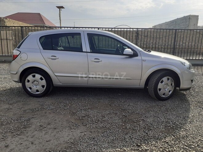Opel Astra 2005, 121,000 km - 1.4 l - Gəncə