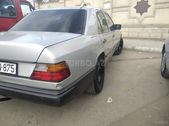 Mercedes E 230 1986, 500,000 km - 2.3 l - Salyan