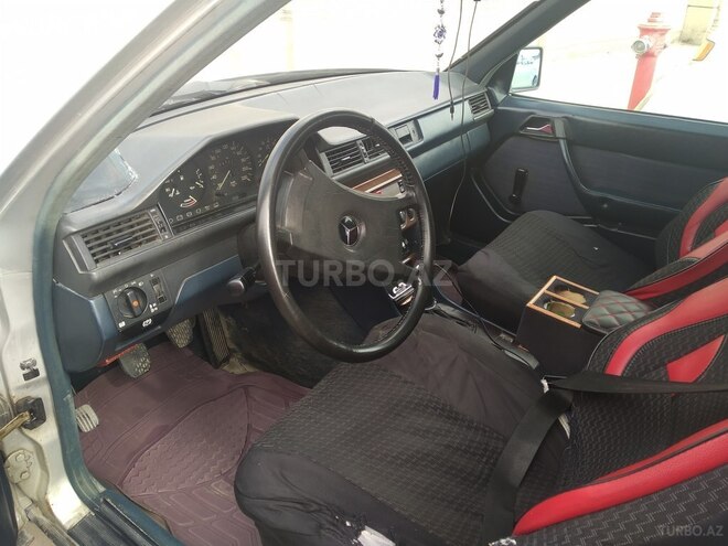 Mercedes E 230 1986, 500,000 km - 2.3 l - Salyan