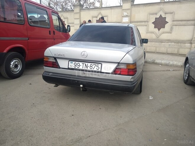 Mercedes E 230 1986, 500,000 km - 2.3 l - Salyan