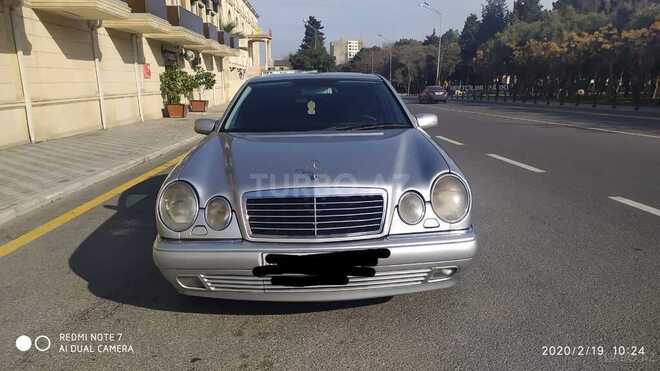 Mercedes E 240 1999, 290,900 km - 2.4 l - Bakı