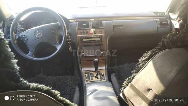 Mercedes E 240 1999, 290,900 km - 2.4 l - Bakı