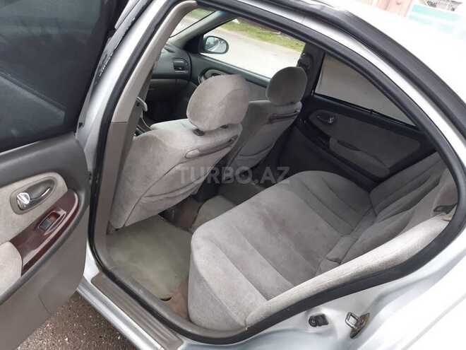 Nissan Sunny 2001, 198,200 km - 3.0 l - Bakı