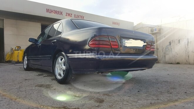 Mercedes E 240 1999, 275,000 km - 2.4 l - Sumqayıt