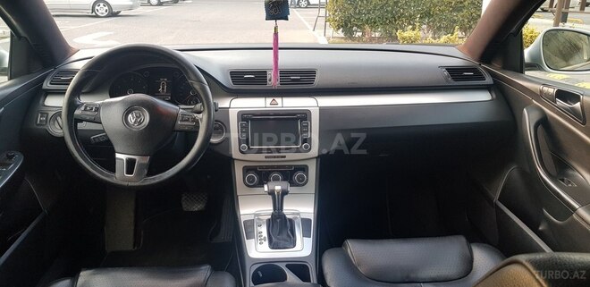 Volkswagen Passat 2010, 197,972 km - 2.0 л - Bakı