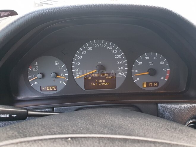 Mercedes E 240 2000, 204,000 km - 2.4 l - Bakı