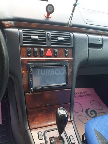 Mercedes E 240 2000, 204,000 km - 2.4 l - Bakı