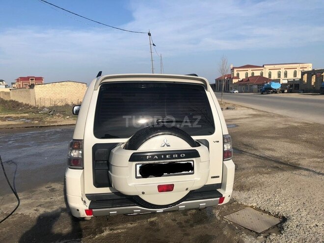Mitsubishi Pajero 2011, 317,057 km - 3.5 l - Bakı