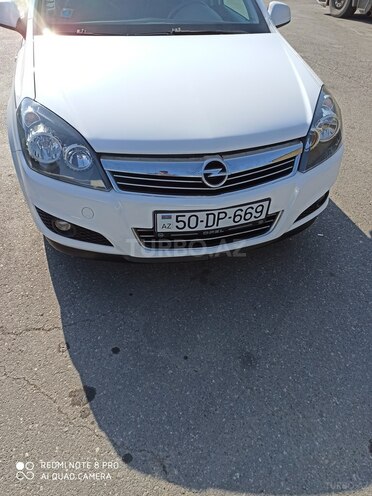Opel Astra 2010, 148,000 km - 1.4 l - Bakı